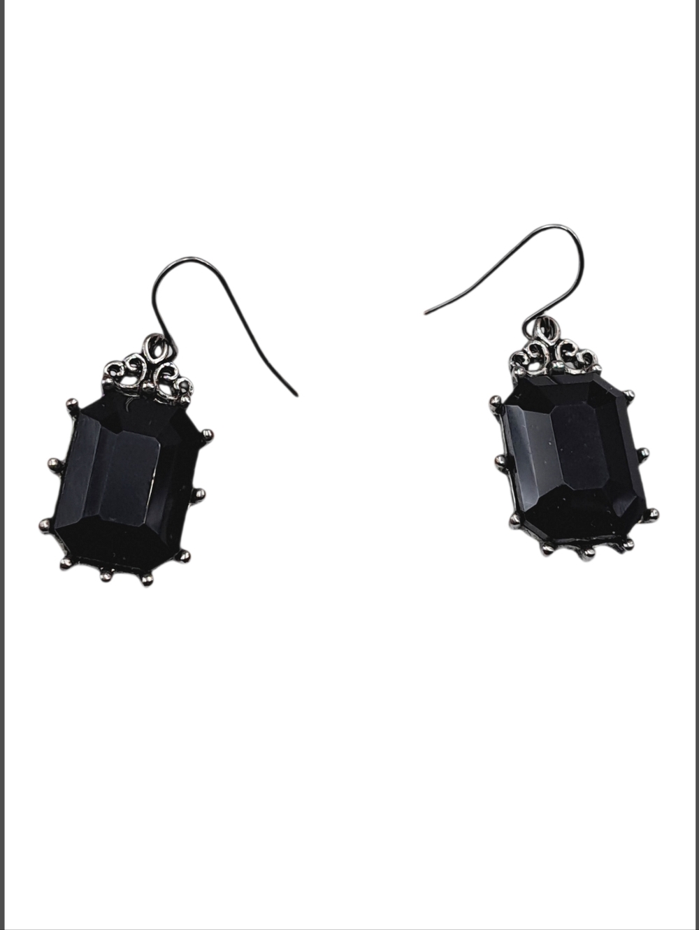🌲10/$20. Silver and Black Tones Earrings - Picture 1 of 5
